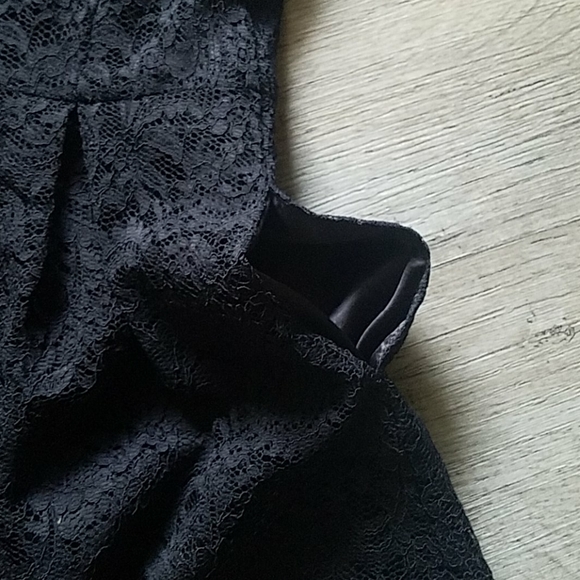 Princess Cut Dress With Pockets - Picture 4 of 5